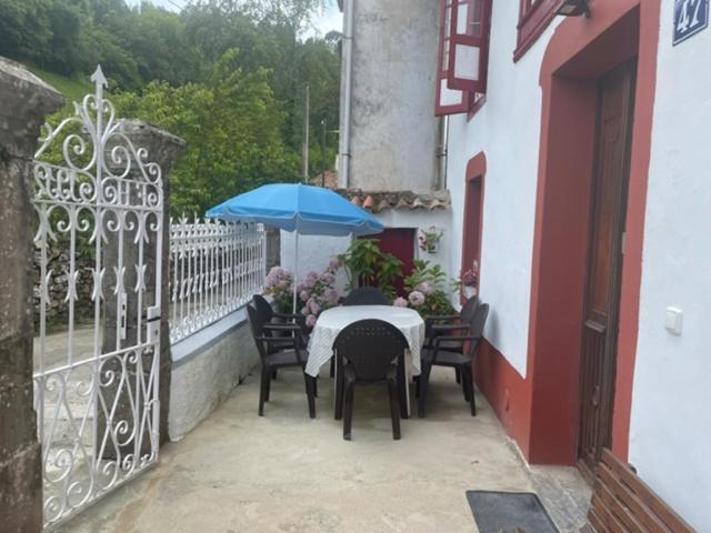 El Requexu De Rales Villa Rales  Kültér fotó
